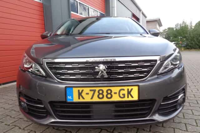 Peugeot 308 (2021) thumbnail 5