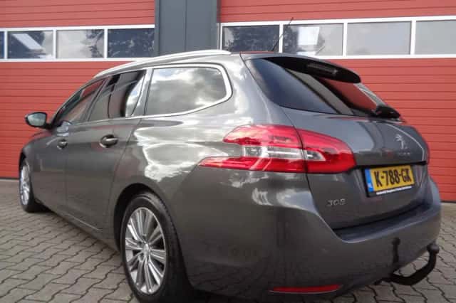 Peugeot 308 (2021) thumbnail 6