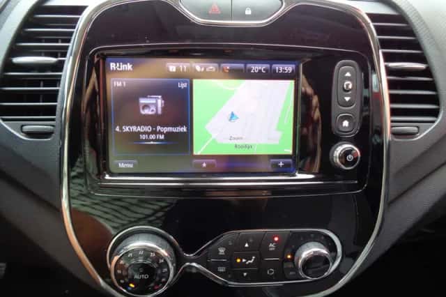 Renault Captur (2014) thumbnail 3