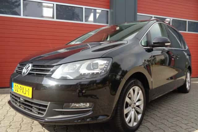 Volkswagen Sharan (2011) thumbnail 4