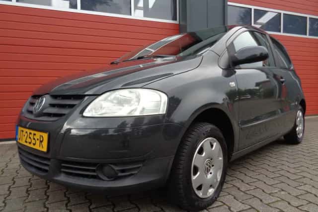 Volkswagen Fox (2010) thumbnail 4