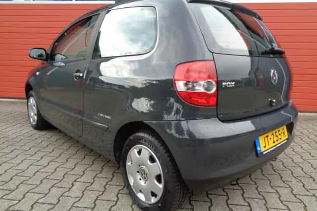 Volkswagen Fox (2010) thumbnail 6