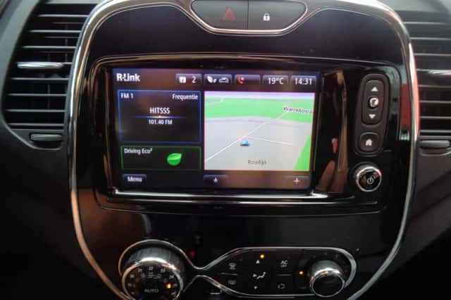 Renault Captur (2014) thumbnail 3