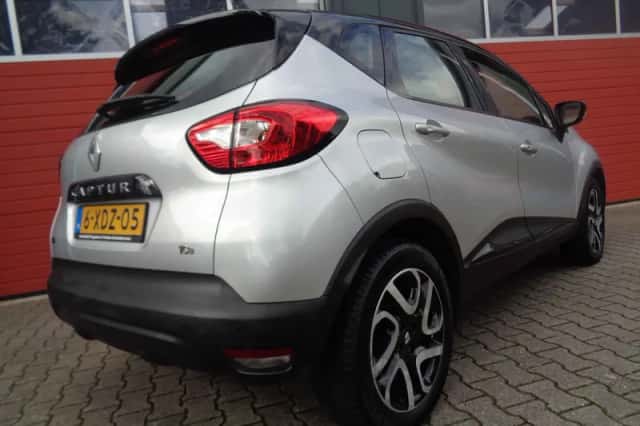 Renault Captur (2014) thumbnail 5