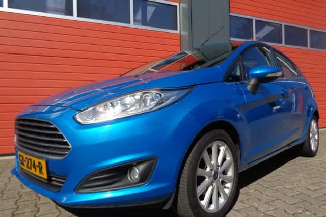 Ford Fiesta (2015) thumbnail 4