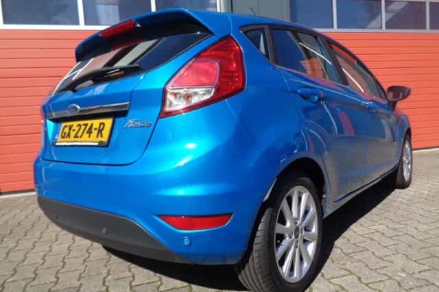 Ford Fiesta (2015) thumbnail 5