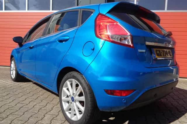 Ford Fiesta (2015) thumbnail 6