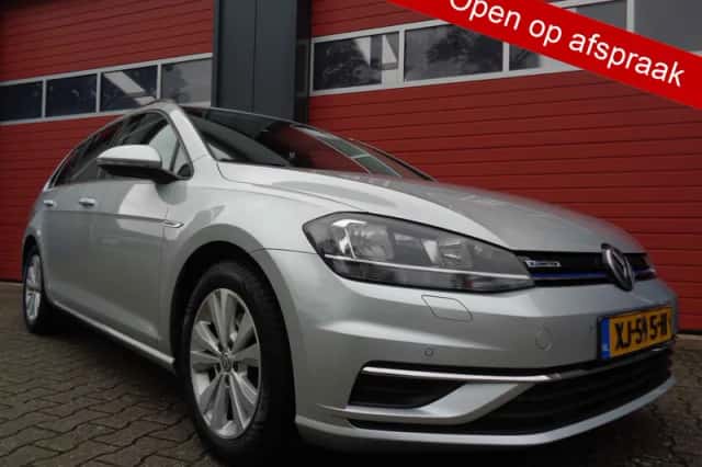 Volkswagen Golf (2018) thumbnail 1