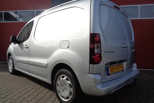 Peugeot Partner (2013) thumbnail 5