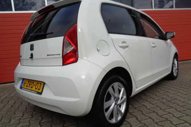 SEAT Mii (2015) thumbnail 5