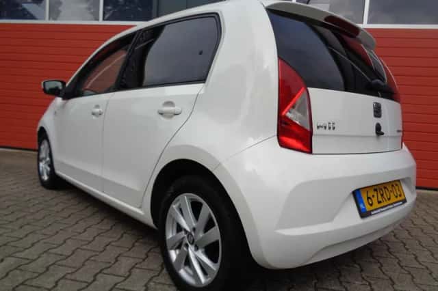 SEAT Mii (2015) thumbnail 6