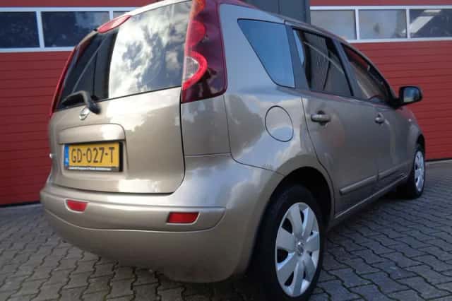 Nissan Note (2010) thumbnail 5