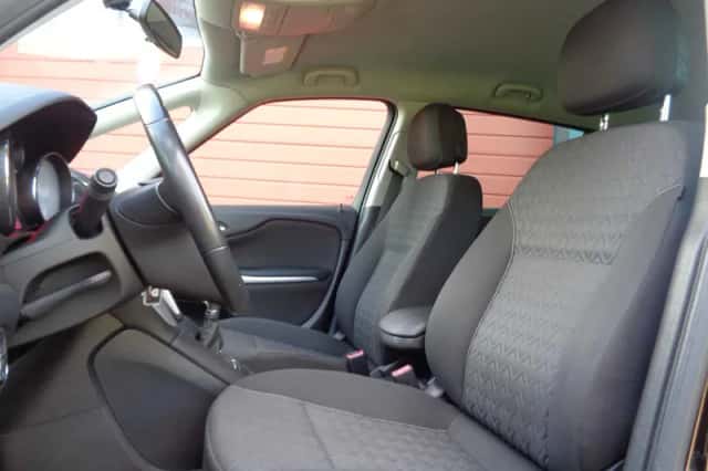 Opel Zafira (2014) thumbnail 2