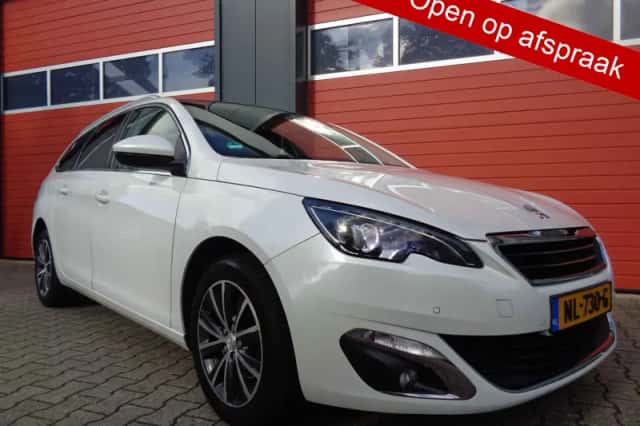 Peugeot 308 (2017) thumbnail 1