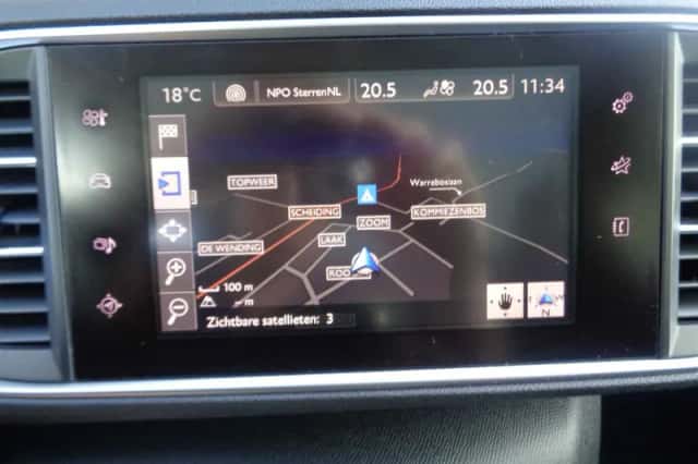 Peugeot 308 (2017) thumbnail 3