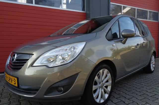 Opel Meriva (2010) thumbnail 4