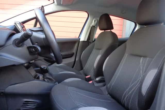 Peugeot 208 (2013) thumbnail 2
