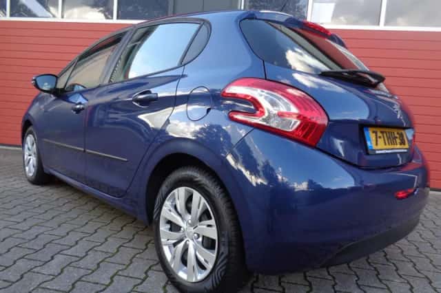 Peugeot 208 (2013) thumbnail 5