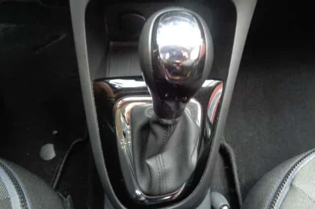 Renault Captur (2015) thumbnail 3