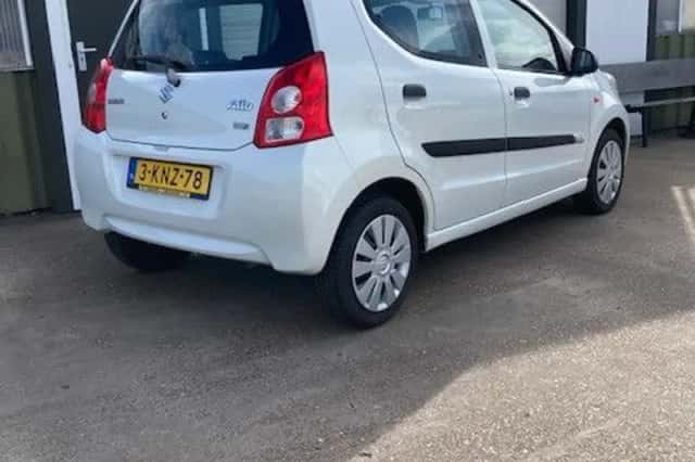 Suzuki Alto (2013) thumbnail 4