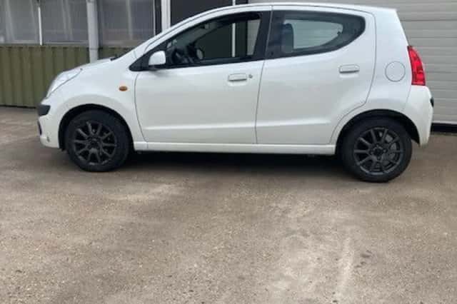 Nissan Pixo (2010) thumbnail 3