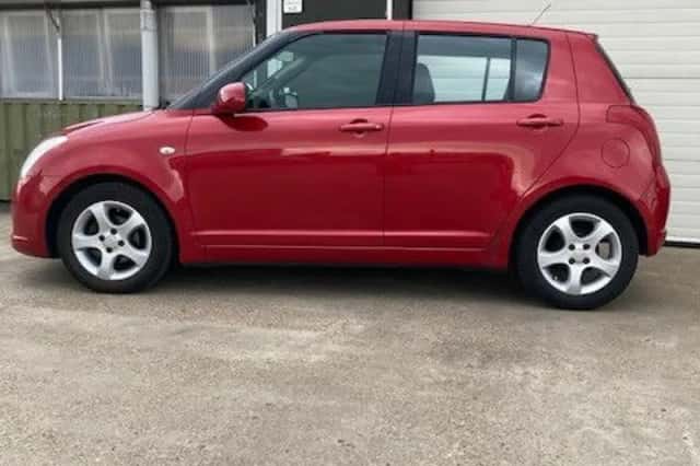 Suzuki Swift (2007) thumbnail 3