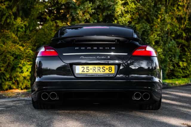 Porsche Panamera (2011) thumbnail 5