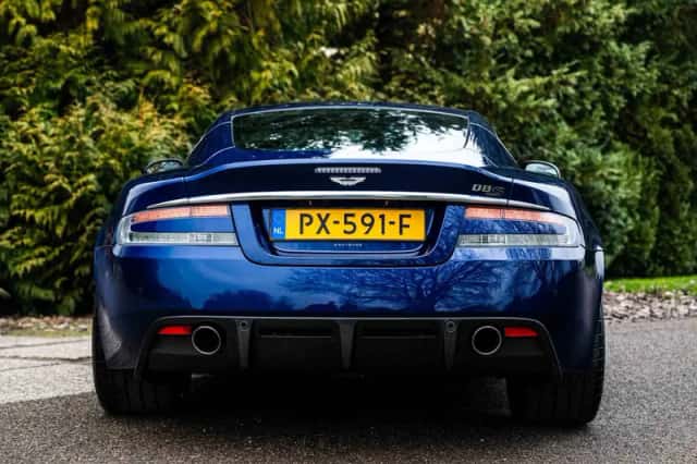 Aston Martin DBS (2010) thumbnail 5