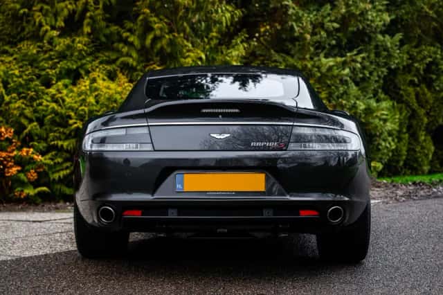 Aston Martin Rapide (2014) thumbnail 4