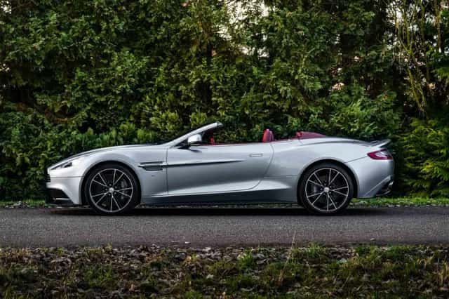 Aston Martin Vanquish (2013) thumbnail 4