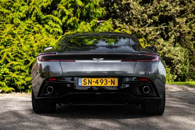 Aston Martin DB11 (2016) thumbnail 5