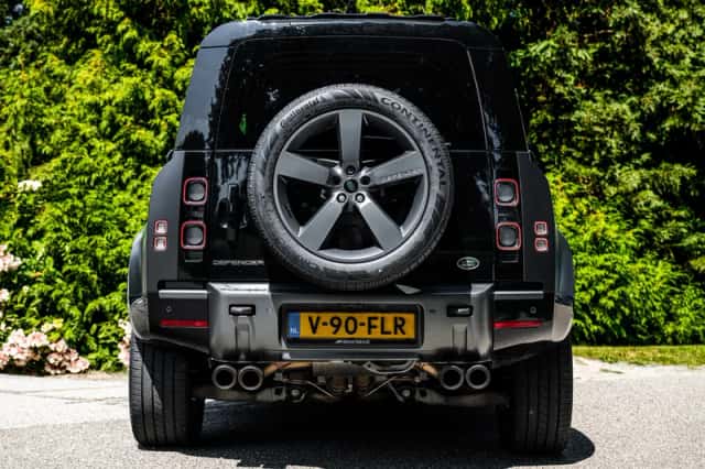 Land Rover Defender (2024) thumbnail 5