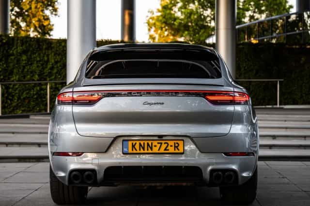 Porsche Cayenne Coupé (2020) thumbnail 6