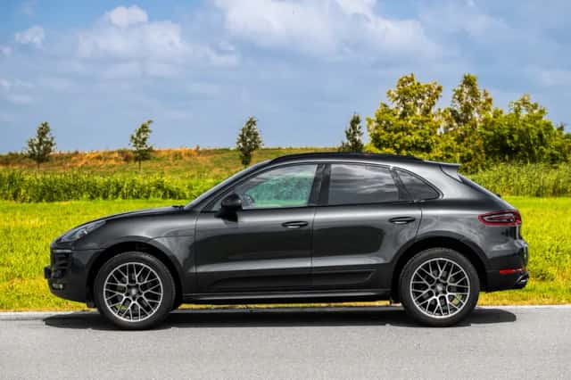 Porsche Macan (2016) thumbnail 4