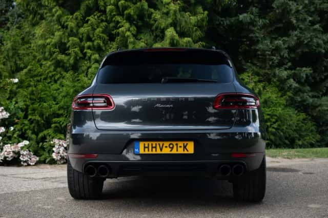 Porsche Macan (2016) thumbnail 5
