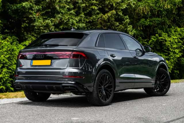 Audi Q8 (2024) thumbnail 2