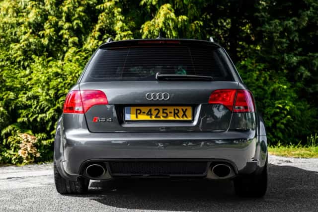 Audi RS 4 (2006) thumbnail 5