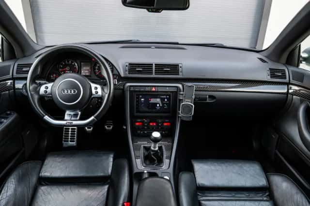 Audi RS 4 (2006) thumbnail 6