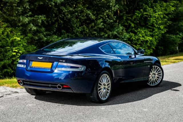 Aston Martin DB9 (2010) thumbnail 2