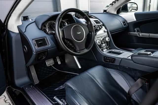 Aston Martin DB9 (2010) thumbnail 6