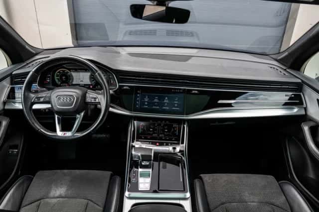 Audi Q7 (2021) thumbnail 6
