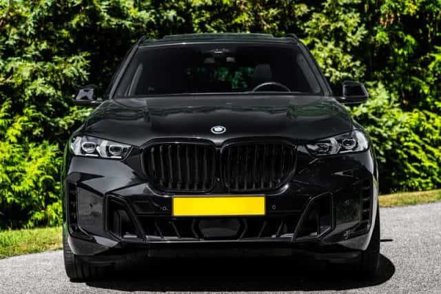 BMW X5 (2023) thumbnail 3
