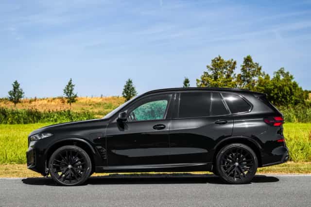 BMW X5 (2023) thumbnail 4