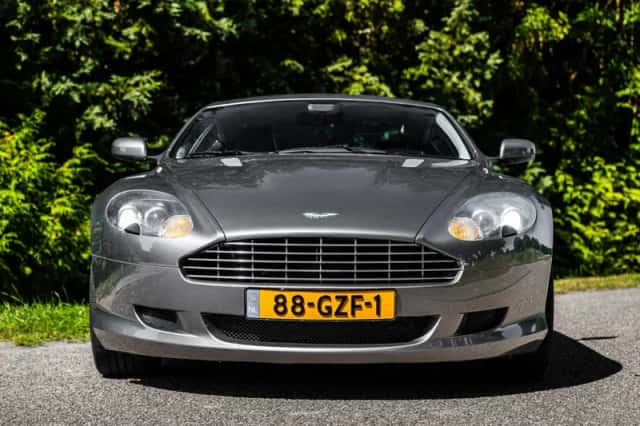 Aston Martin DB9 (2008) thumbnail 3