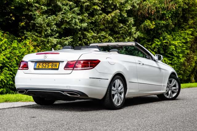 Mercedes-Benz E-Klasse (2015) thumbnail 2