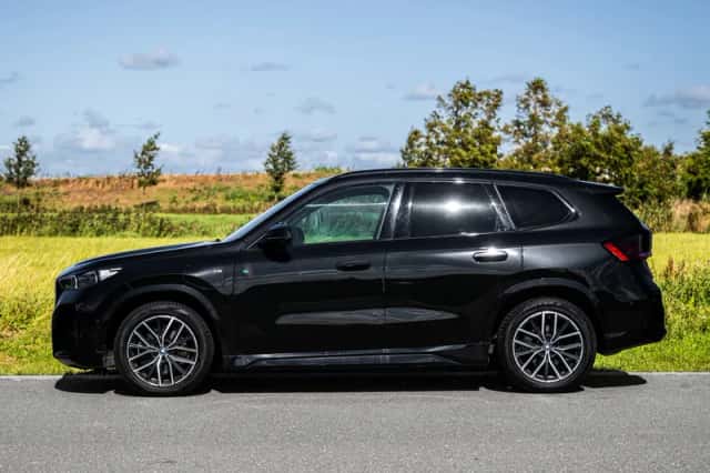 BMW X1 (2023) thumbnail 4