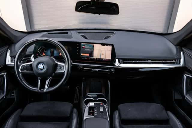 BMW X1 (2023) thumbnail 6