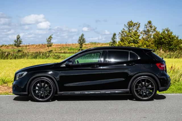 Mercedes-Benz GLA-Klasse (2017) thumbnail 4