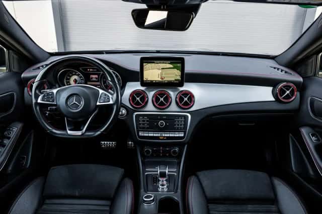 Mercedes-Benz GLA-Klasse (2017) thumbnail 6