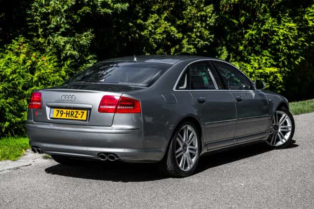 Audi S8 (2007) thumbnail 2